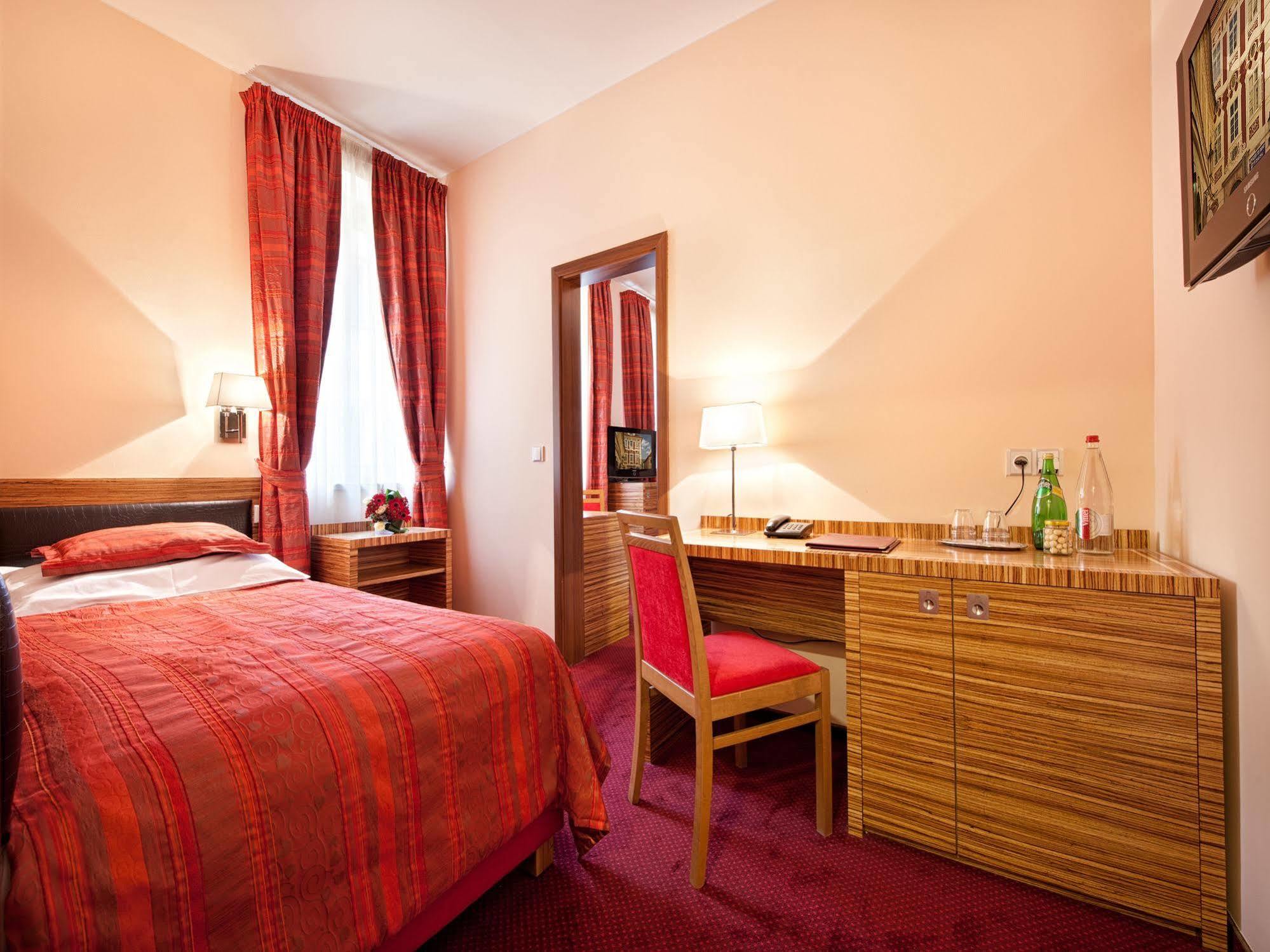 Ea Sonata Hotel Prag